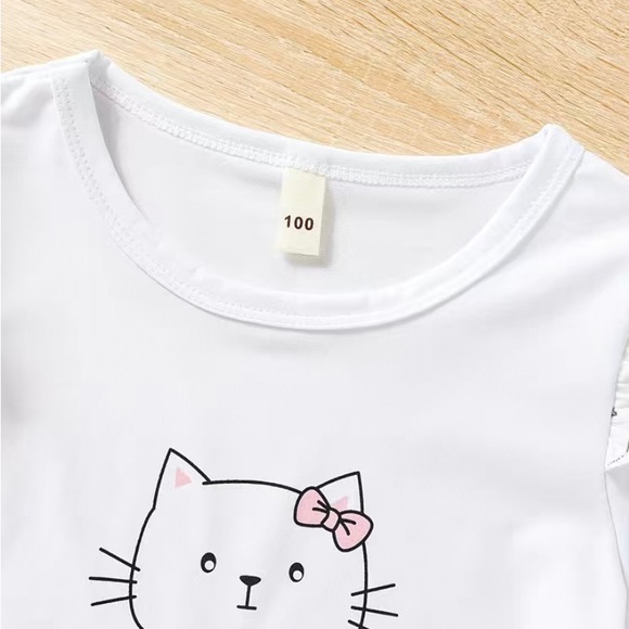 2 Piece Cat Graphic T-Shirt with Ruffles on Shoulder & Bow Skirt with 🐈 Cats - Picture 3 of 7
